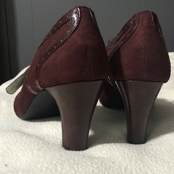 Karen Scott Heels - Picture 4 of 7